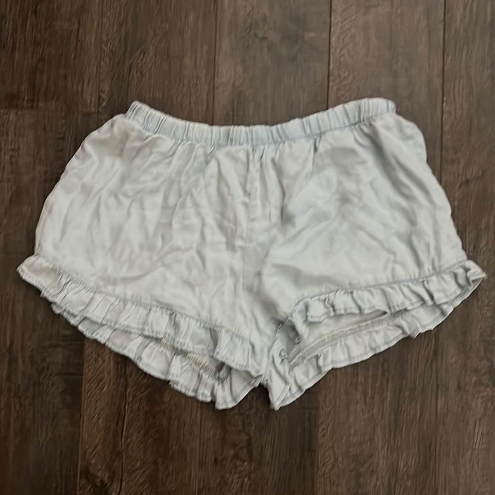 Chambray ruffle shorts Large